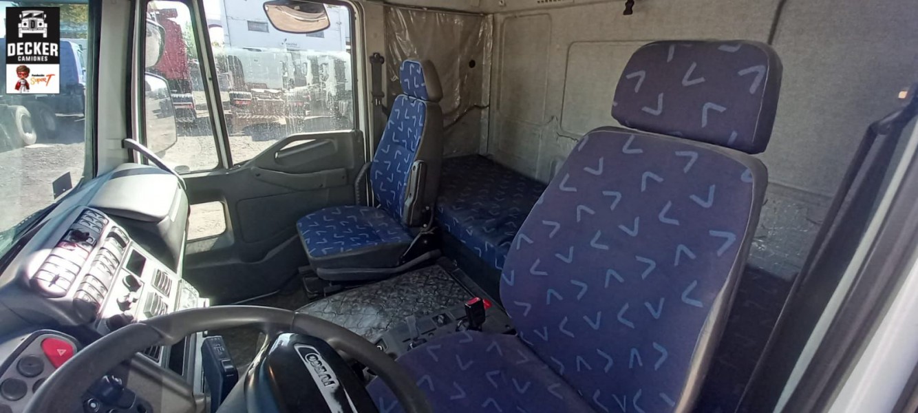 https://admin.usados.rutasurtrucks.com.ar/uploads/croped/2025-05-07-06-25-23WhatsApp Image 2025-05-07 at 15.15.01.jpeg